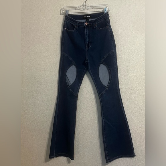 Claire Cutout Stretch Bootcut Jeans - Picture 6 of 11